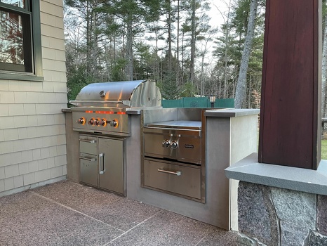 linear grill island with power burner and combo storage in modern concrete industrail-1
