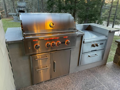 linear grill island with power burner and combo storage in modern concrete industrail-4