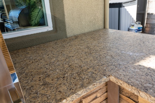 StackedStone-Terra-Granite-VenetianGold-62